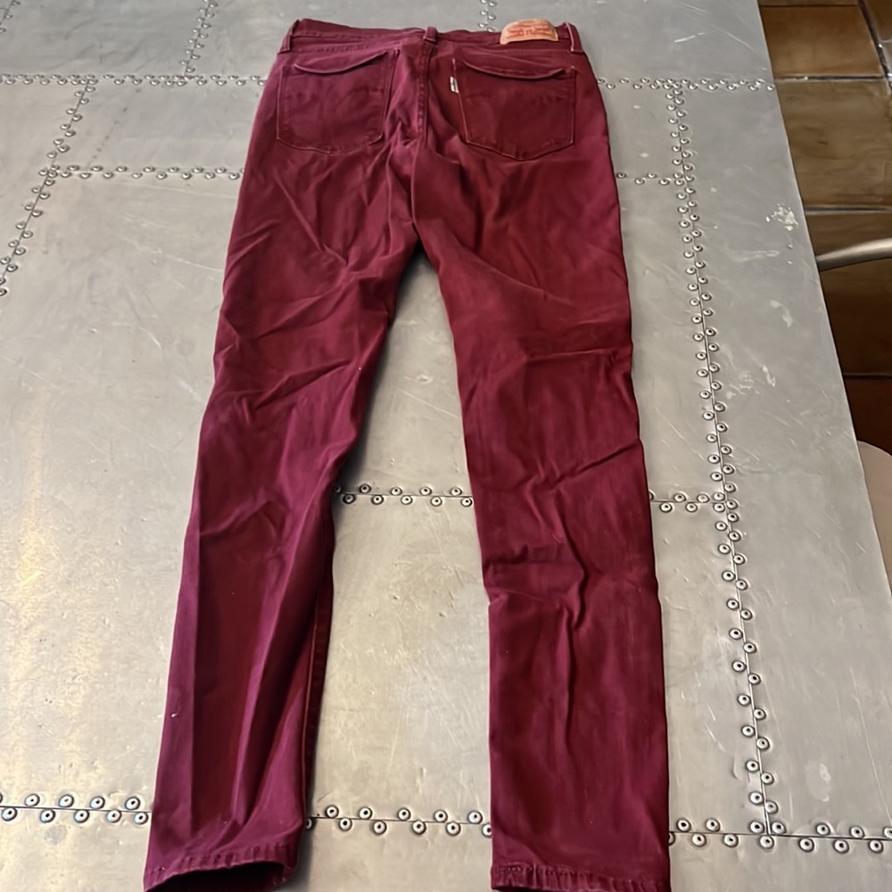 Levi’s 720 High Rise Super Skinny in red